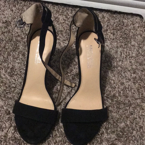 High heels. - Picture 2 of 3